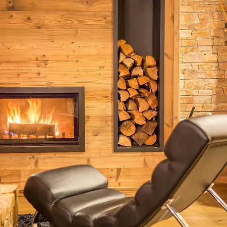 Level Mountain Apartment